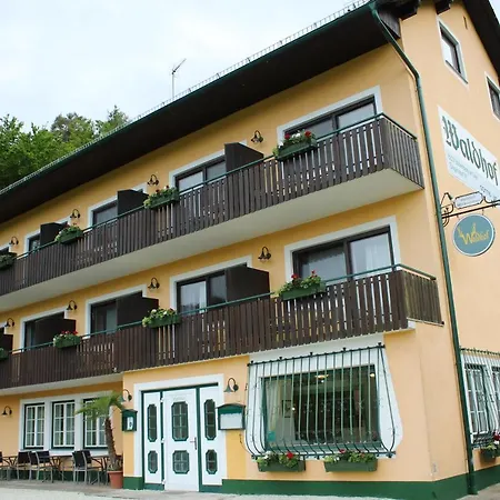 Hotel Waldhof Am Stubenbergsee 3*