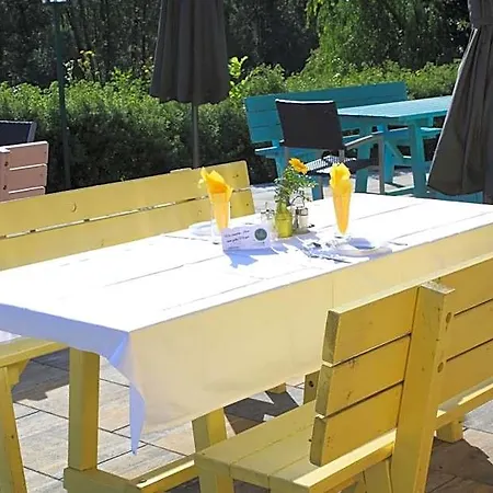 Waldhof Am Stubenbergsee Hotel