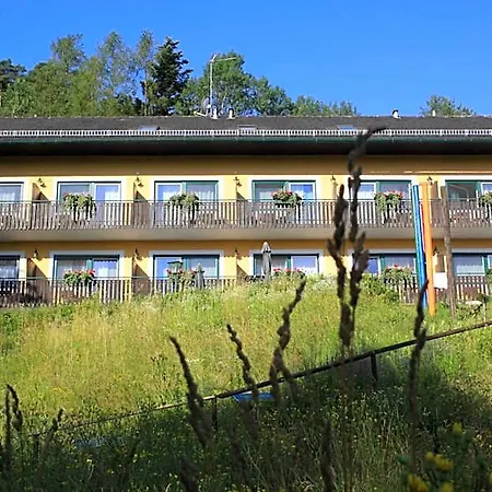 Hotel Waldhof Am Stubenbergsee 3*