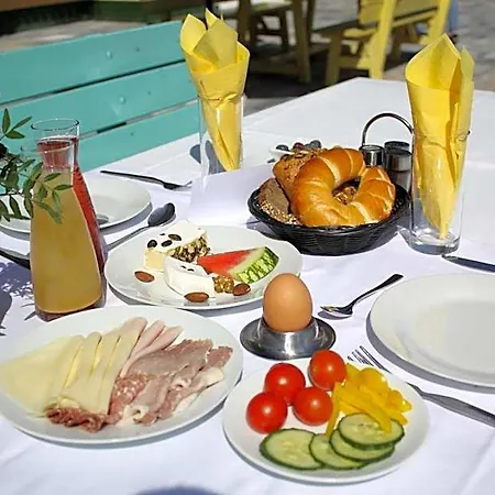 Hotel Waldhof Am Stubenbergsee