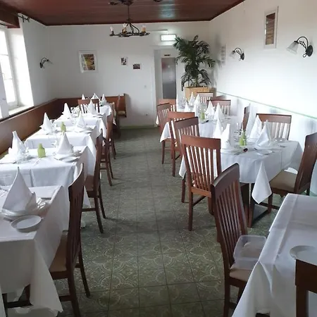 Waldhof Am Stubenbergsee Hotel