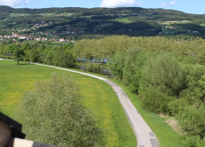 Waldhof Am Stubenbergsee فندق