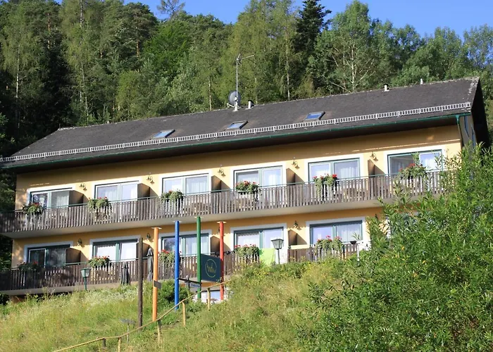 Waldhof Am Stubenbergsee Hotel