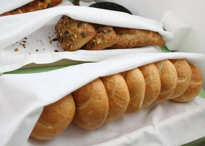 Waldhof Am Stubenbergsee فندق