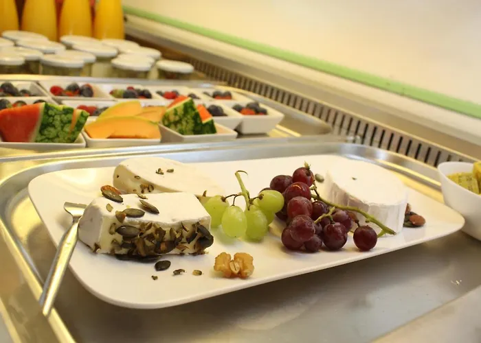 Waldhof Am Stubenbergsee فندق