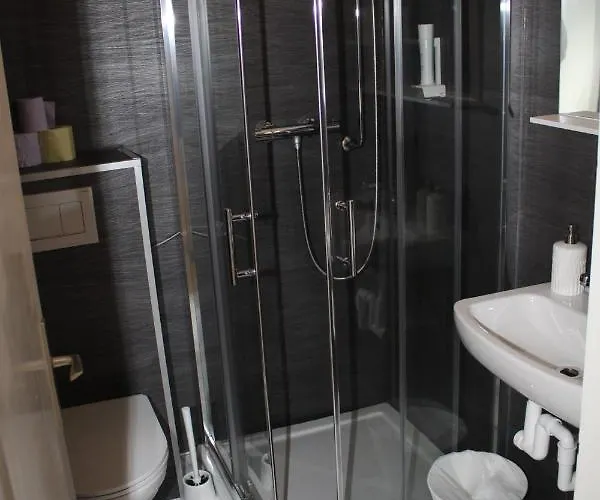 فندق Waldhof Am Stubenbergsee