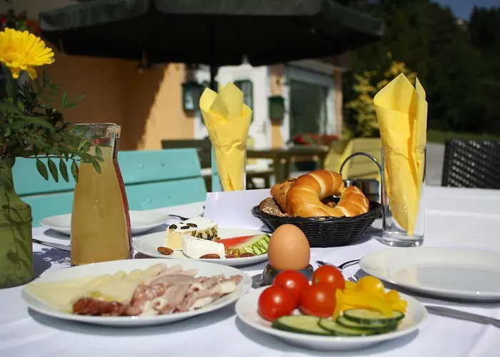 Waldhof Am Stubenbergsee Hotel